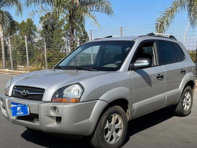 LOTE 04 I HYUNDAI TUCSON GL 20L  2012/2013